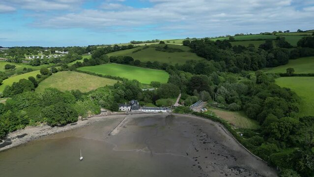 Galmpton Creek, South Devon, England: DRONE VIEWS: The creek, the River Dart and the surrounding countryside. The River Dart is popular with holidaymakers and sailing enthusiasts (Clip 2).