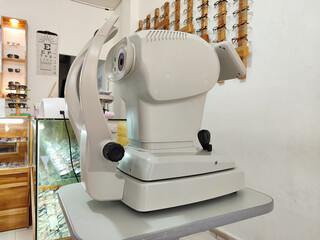 Precise optical coherence tomography staff, an important tool for in-depth eye health assessment in a clinical setting.