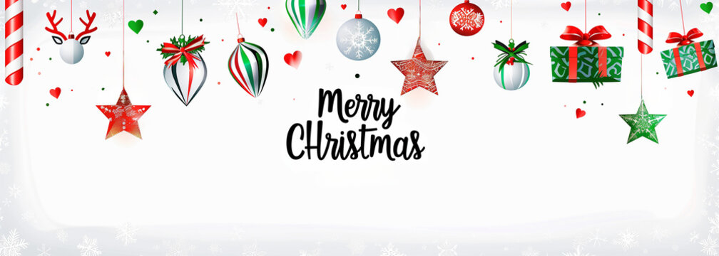 "Merry Christmas", texte en anglais avec d&eacute;corations de No&euml;l suspendues, ambiance festive avec &eacute;toiles, cadeaux, candy canne, renne, &eacute;toile, et boules vert et rouge, fond blanc, 
