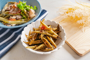 イタドリのメンマ風煮つけ