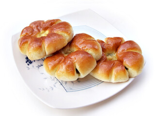 접시에 담긴 옛날빵 한접시