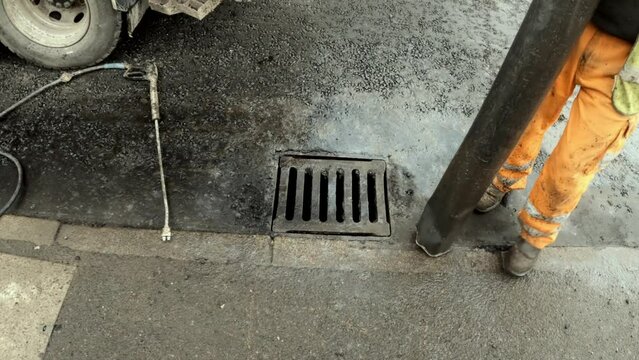 A street drains tale: a city workers perspective