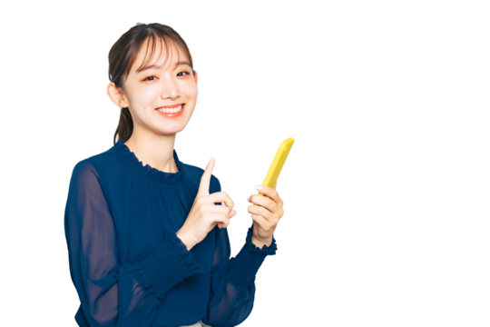 スマホを使う女性　手作業で精密に切り抜いた背景透過全身写真PNG - Powered by Adobe