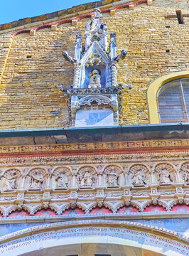 The Gothic aedicule above the Porta dei Leoni Bianchi, Basilica of Santa Maria Maggiore, Bergamo, Italy