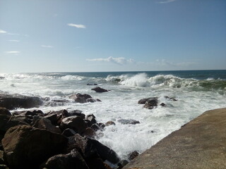 Wzburzony ocean w Portugalii