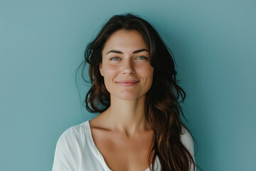 Fototapeta premium A close up portrait of a woman with a subtle smile