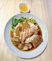 Stewed Pork Leg with Rice