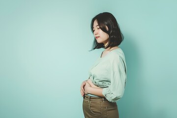 痩せたいのにダイエットに失敗してまた太ったことに悩む肥満女性
