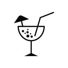 Set of outlined Minimal summer alcohol cocktail in glass icon collection. cocktails thin line icons collection. Vector Illustration.