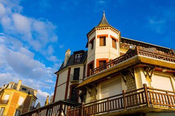 Fototapeta premium Dans les rues de Trouville-sur-Mer