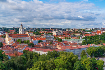 Obraz premium Panoramic view of the old town of Vilnius, Lithuania