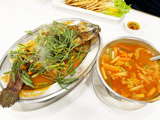 Fried Fish in Thai Sour Soup with Mixed vegetable