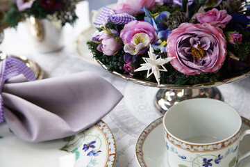 wedding table setting with flowers