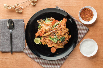 Stir-fried Rice Noodles with Soy Sauce and shrimp