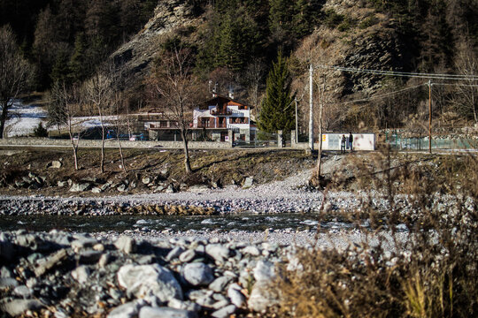 Fluss und Berge