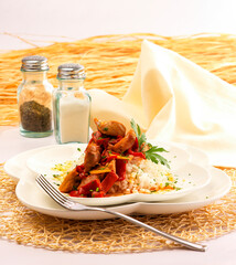 ragú de pavo con piquillos 