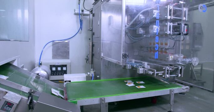 production of sachets. medicine packing in sachet. ORS pouch filling process. pharmaceutical factory medical powder filled sachets production machine. oral rehydration solution powder manufacturing