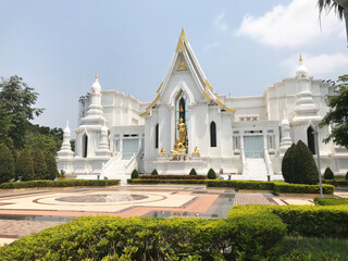 Thai Beautiful White Temple and Buddha Statue