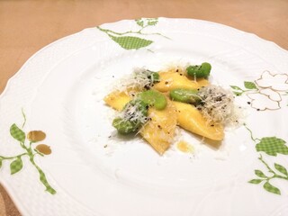ラビオリ　そら豆とリコッタ