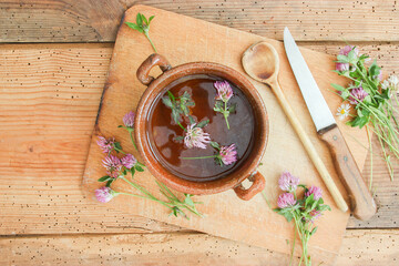 Heilkräuter Tee Rotklee Blüte Blüten 