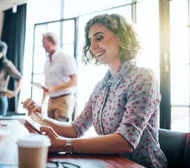 Fototapeta premium Smile, phone and business woman on internet for news, article or research project of editor in startup. Mobile, creative and happy professional on web app for reading email or scroll on social media