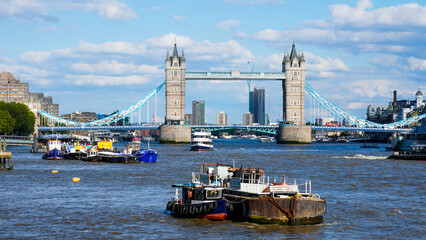 Obraz premium London Bridge on the thames river in London