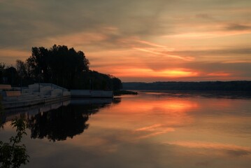 Wschód słońca. Wisła pod Bydgoszczą © grzegorz