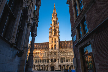 Obraz premium Brussels Town Hall at the Grand Place, or Grote Markt, in Brussels, Belgium