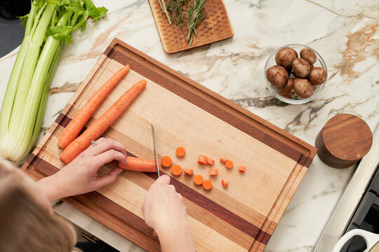 Chopping carrots