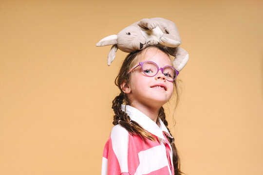 fashion kid portrait at studio 