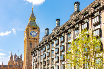 Fototapeta premium Big Ben tower and Portcullis house in London, UK