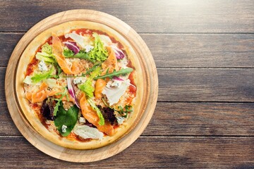 Pizza tasty italian dish with cheese and vegetables