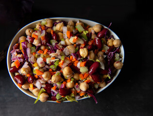 Chickpea and red bean salad 