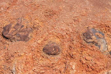 Spheroidal weathering basalt， Waimea Canyon Basalt / Napali Member / Lava flows, Kauai, Hawaii