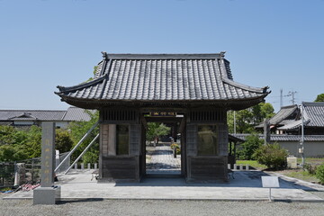 お寺の門