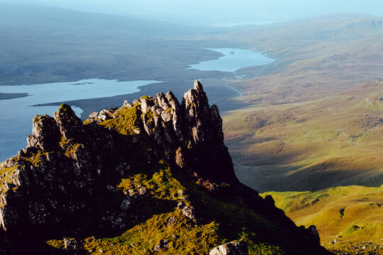 mountain peaks on the isle of skye