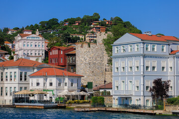 Fototapeta premium Blue seascape overlooking the coast. View of the Bosphorus in Istanbul city on sunny summer day, in a public place.