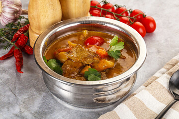 Yellow Thai curry with beef