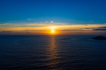 小笠原諸島・父島　ウェザーステーション展望台から望む夕景
