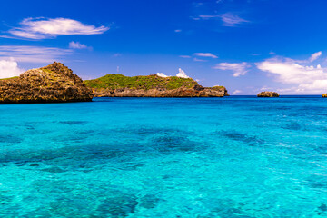Fototapeta premium 小笠原諸島 海と青い空 