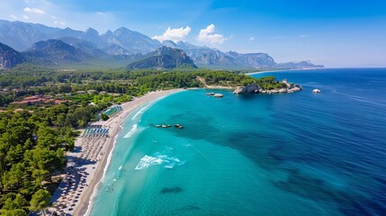 Obraz premium An aerial view of Moonlight Beach in Kemer, Antalya, Turkey, showcasing its beautiful turquoise colors.