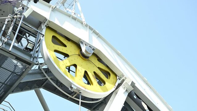 Pulley wheel on a ropeway gondola cable car