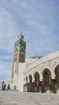 Hassan ll mosque masjid in Casablanca, Morocco time lapse vertical video 