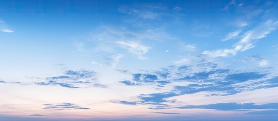 Obraz premium Blue sky and white cloud pattern in twilight time. Creative banner. Copyspace image