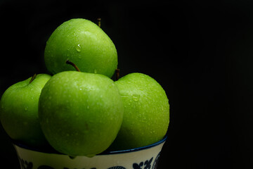 apple, fruit, food, green, healthy, isolated, fresh, apples, diet, white, health, freshness, juicy, nature, ripe, object, nutrition, eating, eat, natural, vegetarian, red, organic, vitamin, color