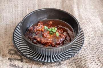 名古屋名物　牛すじのどて煮