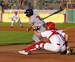 #2  left handedbaseball hitter