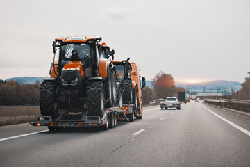 Heavy Lift Flatbed Truck Towing Tracktor For Agricultural Purposes
