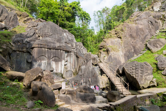 Unakoti a hindu archaeological site of bas relief structures from the ninth century. A must visit tourist destination in Tripura state of India.