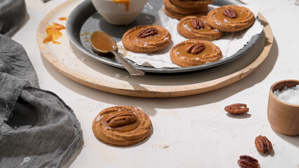 Biscuits with salted caramel